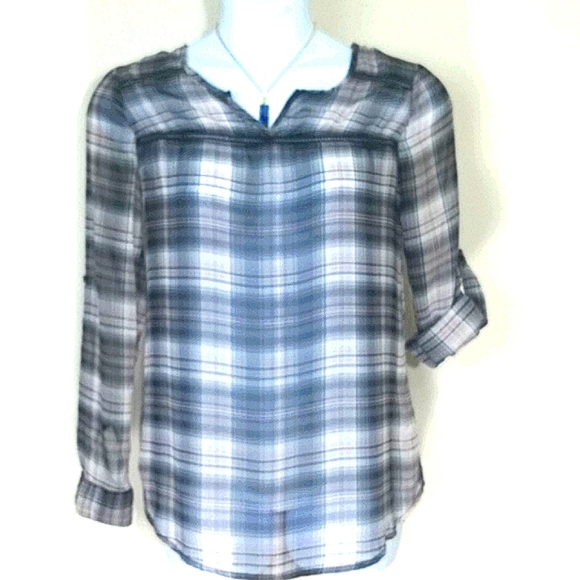 Top plaid lightweight 3/4 roll up short sleeve pull over Med - Picture 1 of 5
